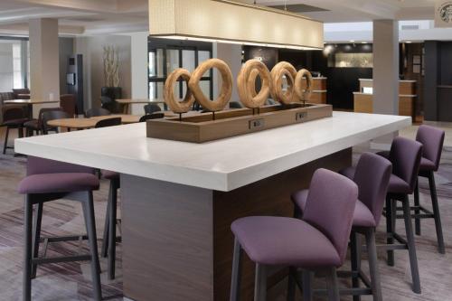 Courtyard by Marriott Houston Northwest - image 10