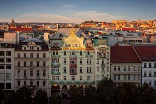 W Prague, Praga
