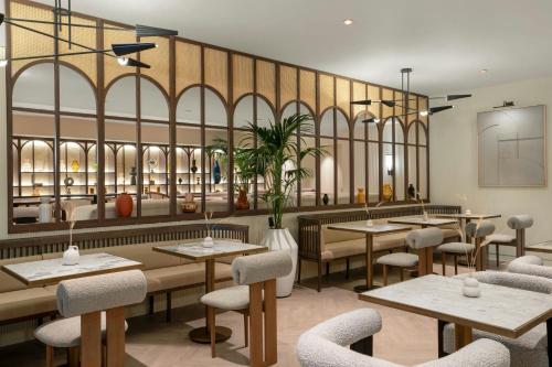 Sheraton Roma Hotel & Conference Center - image 10