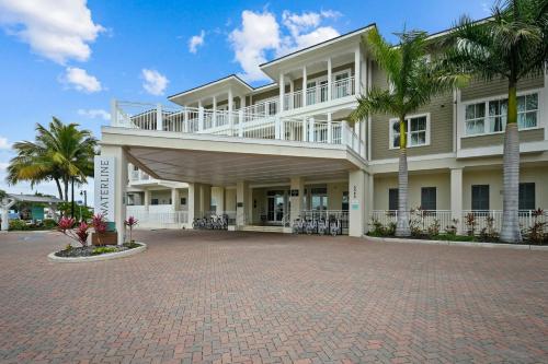 Waterline Villas & Marina, Autograph Collection in Holmes Beach, USA