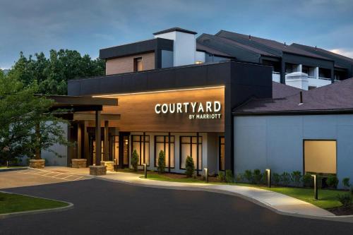 Courtyard by Marriott Norwalk in Norwalk, USA