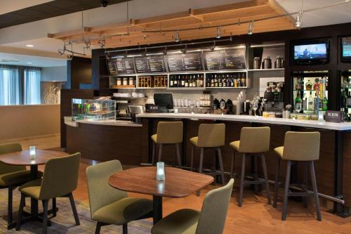Courtyard by Marriott Norwalk - image 12