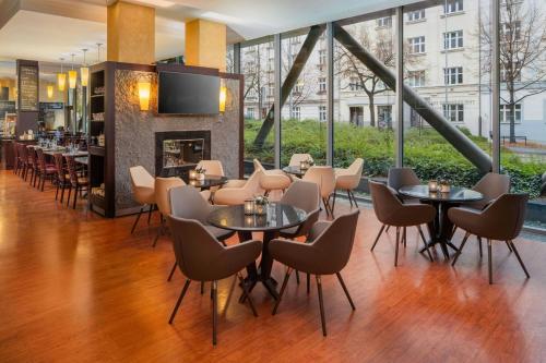 Courtyard by Marriott Prague City - image 9