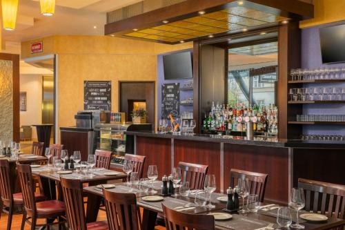 Courtyard by Marriott Prague City - image 3