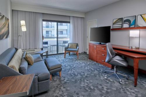 Courtyard by Marriott Indianapolis Castleton - image 11
