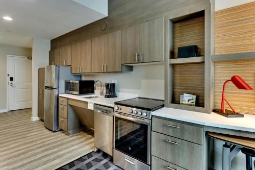 TownePlace Suites by Marriott Houston Northwest/Beltway 8 - image 13