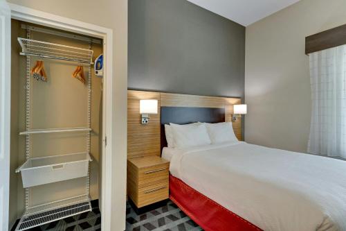 TownePlace Suites by Marriott Houston Northwest Beltway 8 - image 13