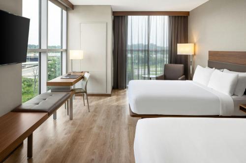 AC Hotel by Marriott Minneapolis West End - image 14