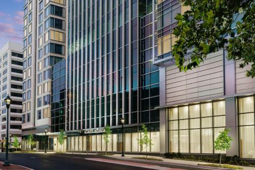 . AC Hotel by Marriott Bethesda Downtown