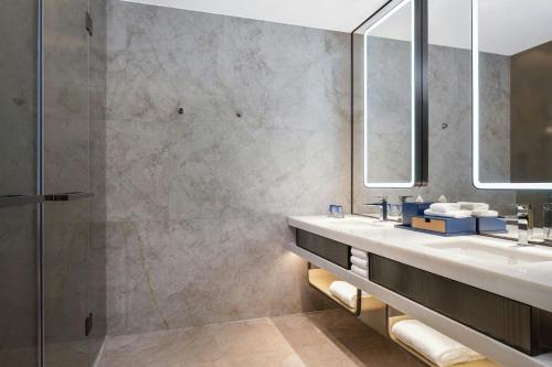 Renaissance Zhuhai Hotel