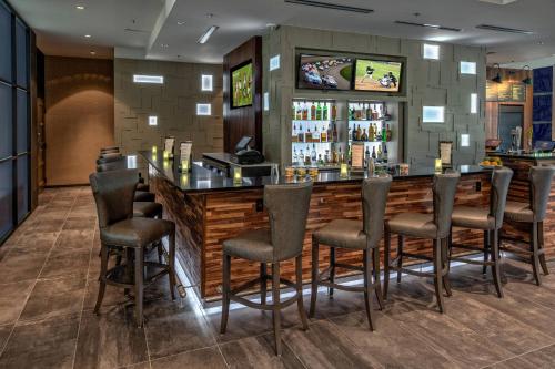 Courtyard by Marriott Dulles Airport Herndon - image 10