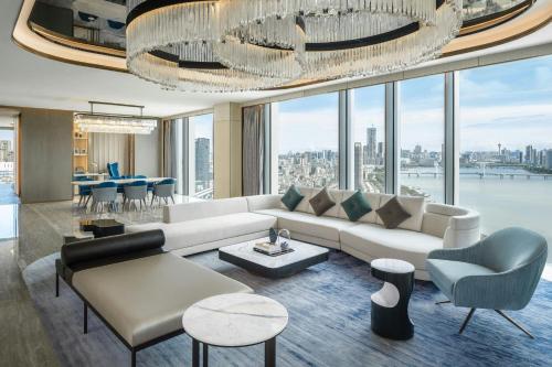 Renaissance Zhuhai Hotel