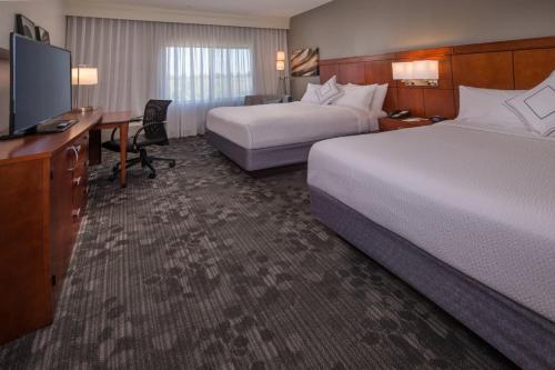 1 queen bed