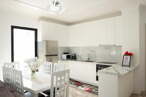 Family apartment, Tirana (photo 8)