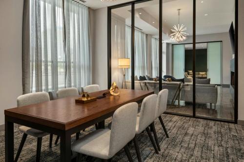Courtyard by Marriott St Paul Downtown - image 12