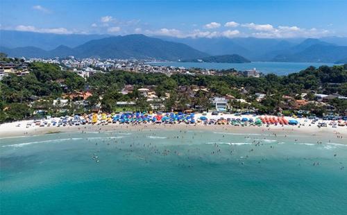 Suíte privativa (Suite privativa) in Ubatuba Center