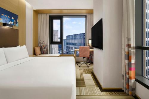 room detail thumbnail 1