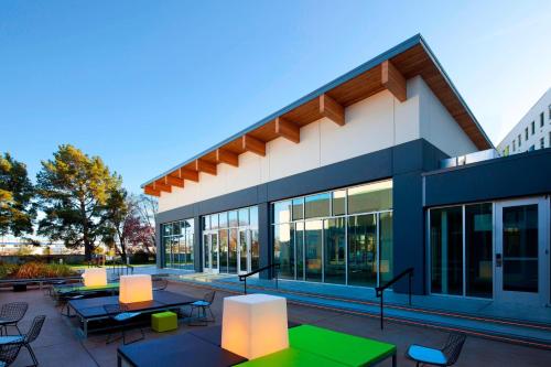 Aloft San Francisco Airport - image 3
