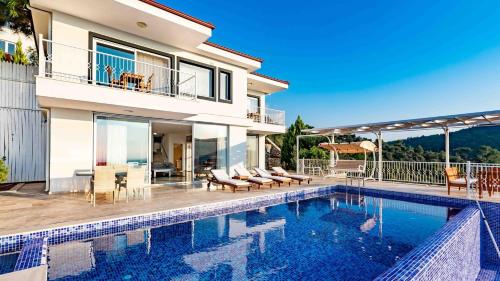 Luxury 3 Bedroom Villa in Uzumlu Village – khách sạn tại Uzumlu