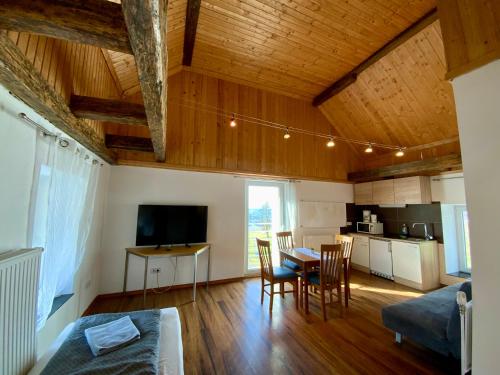 Geinberg Suites & Via Nova Lodges