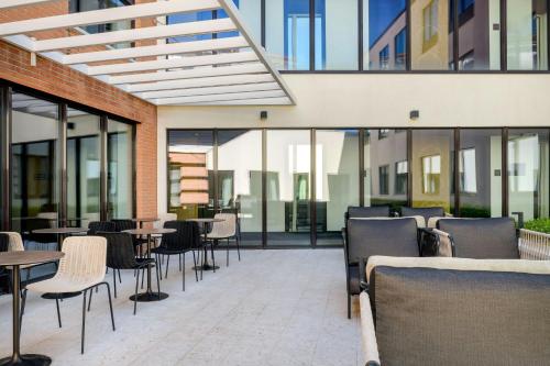 AC Hotel Venezia by Marriott - image 3