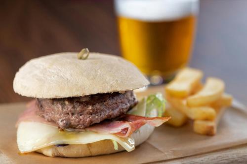 AC Hotel Sevilla Forum - image 13