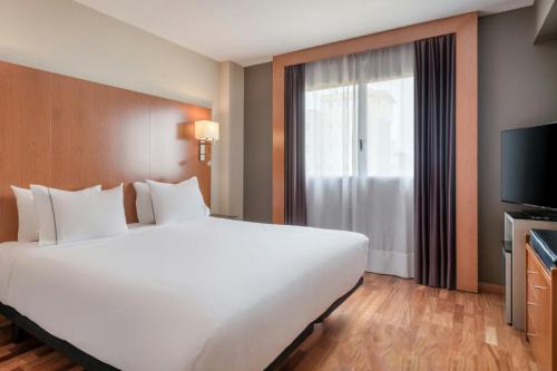 AC Hotel Sevilla Forum - main image