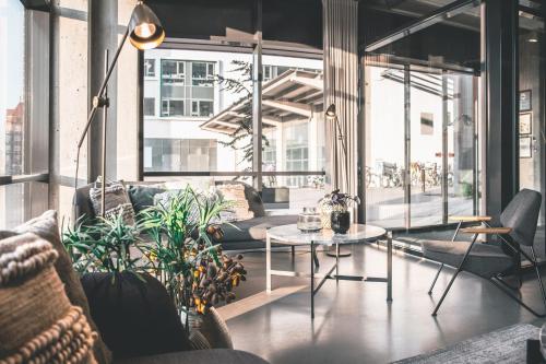 Bar/ Salón, Four Points Flex by Sheraton Aalborg in Aalborg