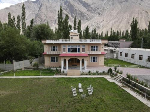 Garden, Areena Hotel in Skardu