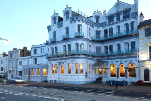 Royal Esplanade Hotel, Ryde