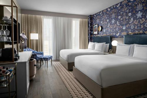 Queen Room with Two Queen Beds image 3