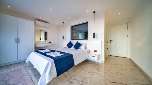 Two-Bedroom Villa image 6