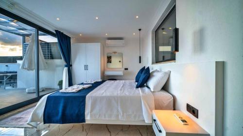 Two-Bedroom Villa image 5