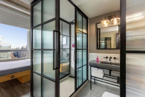 Moxy Washington DC Downtown - image 14