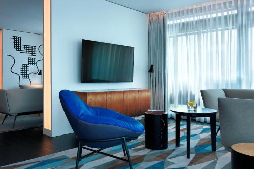 room detail thumbnail 1