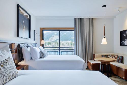 2 queen beds