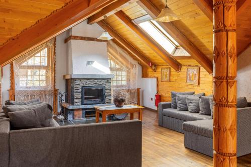 صالة مشتركة/ منطقة التلفزيون, Koruna in Selo Tatariv