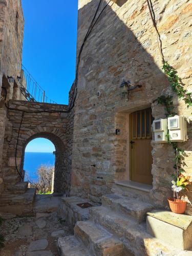 Bejárat, Vathia view in Kyparissos