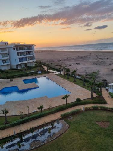 Sidi Rahal Blue View, Beachfront wide seaview with pool in Sidi Rahal