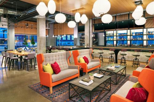 Aloft Louisville Downtown - image 13