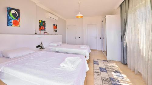 Three-Bedroom Villa image 7
