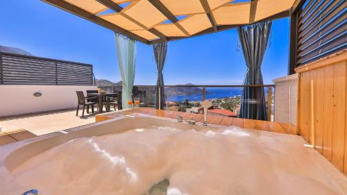Three-Bedroom Villa image 3