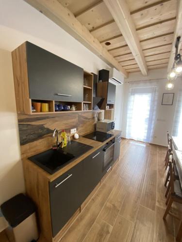 virtuve, Nagy Bujdosó Vendégház (Nagy Bujdoso Vendeghaz) in Tardona