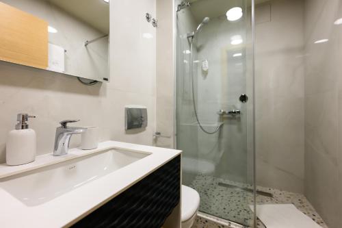 ArtLoft Garni Hotel - image 3