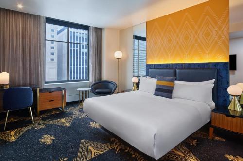 W Hotel Minneapolis The Foshay - image 4