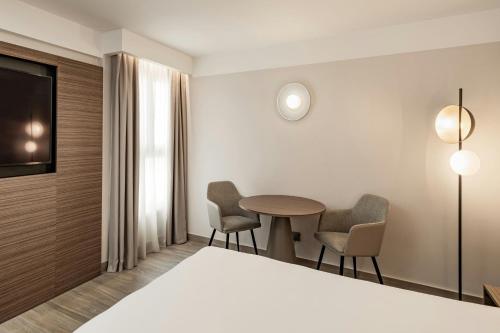 AC Hotel St. Julian's - image 4