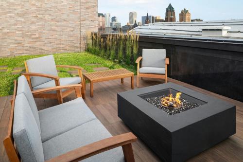 The Trade, Autograph Collection The Trade, Autograph Collection