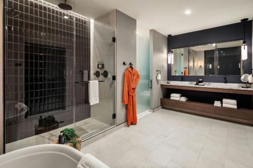 The Trade, Autograph Collection The Trade, Autograph Collection