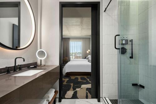 The Trade, Autograph Collection The Trade, Autograph Collection