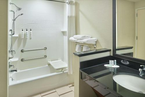 Fairfield Inn & Suites by Marriott Jackson in Jackson, USA